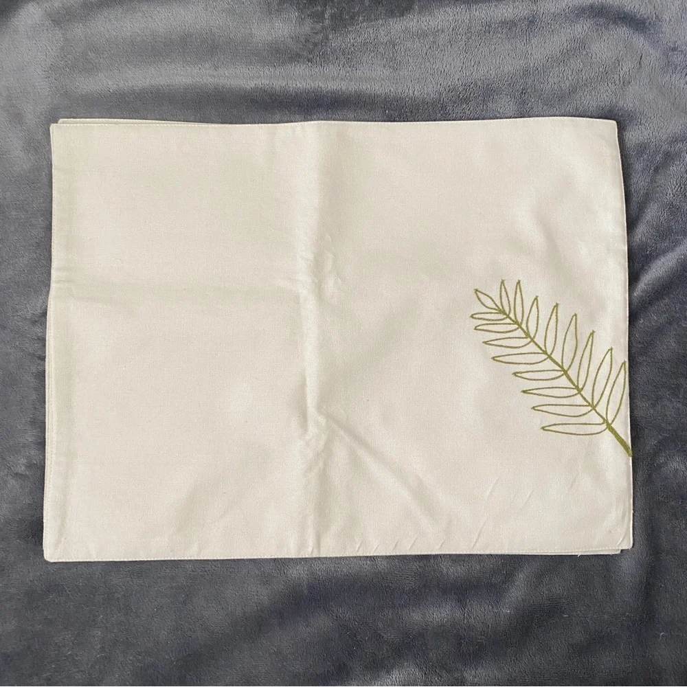 Tag Ltd. 100% Cotton Green Leaf Table Placemats Set of 2